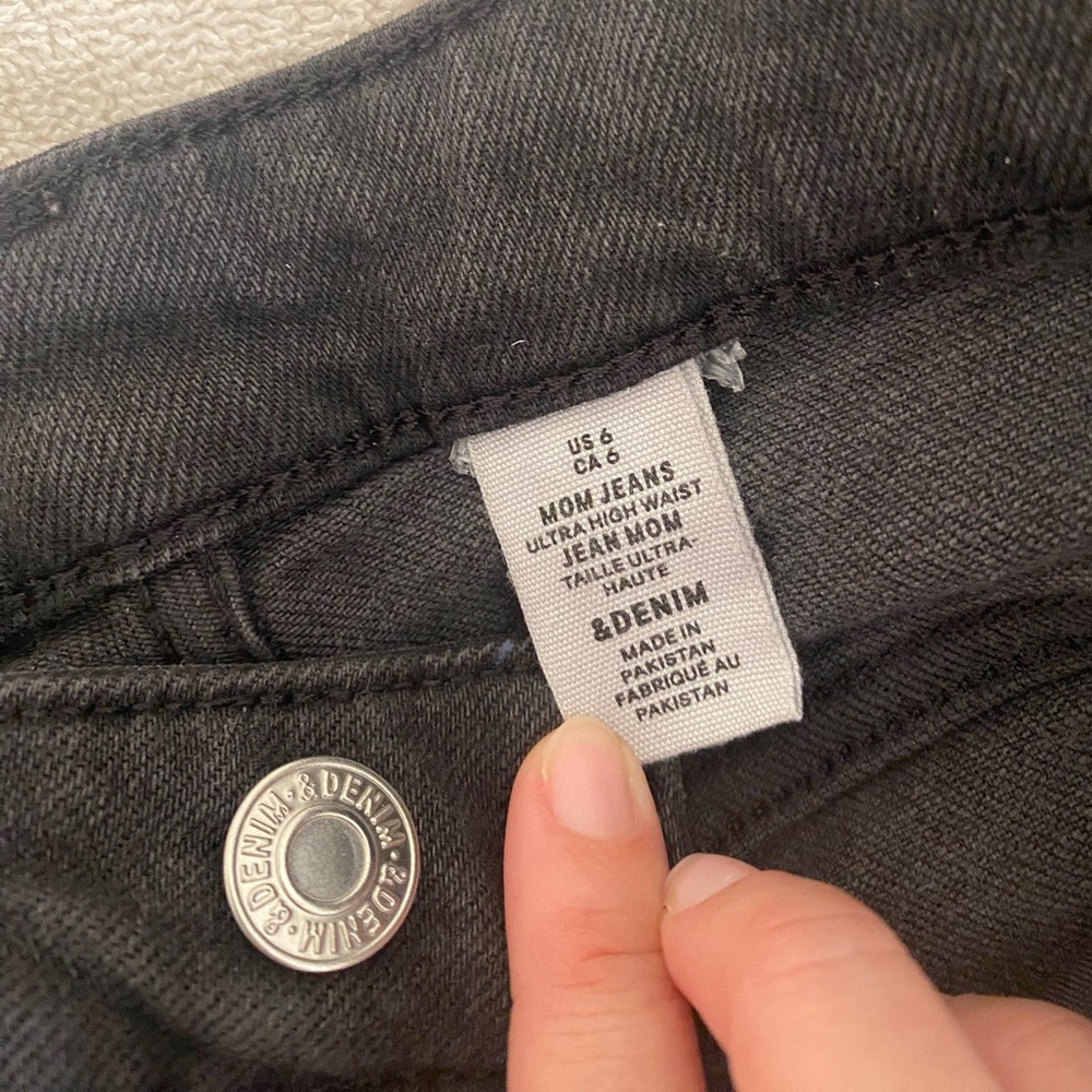 H&M Ultra High Waist Mom Jeans